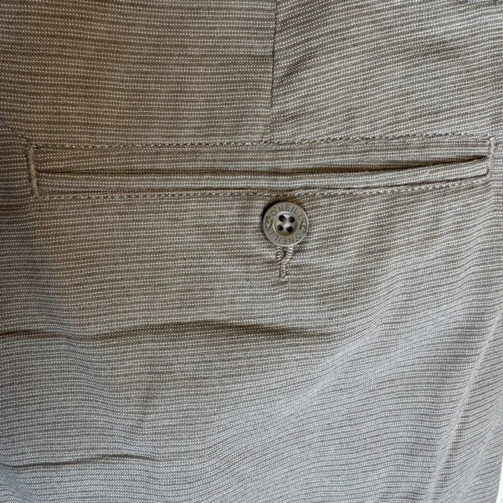 O'Neill Gray‎ Casual Chino Shorts Men's Size 32 Inseam 9.5 Walking Everyday